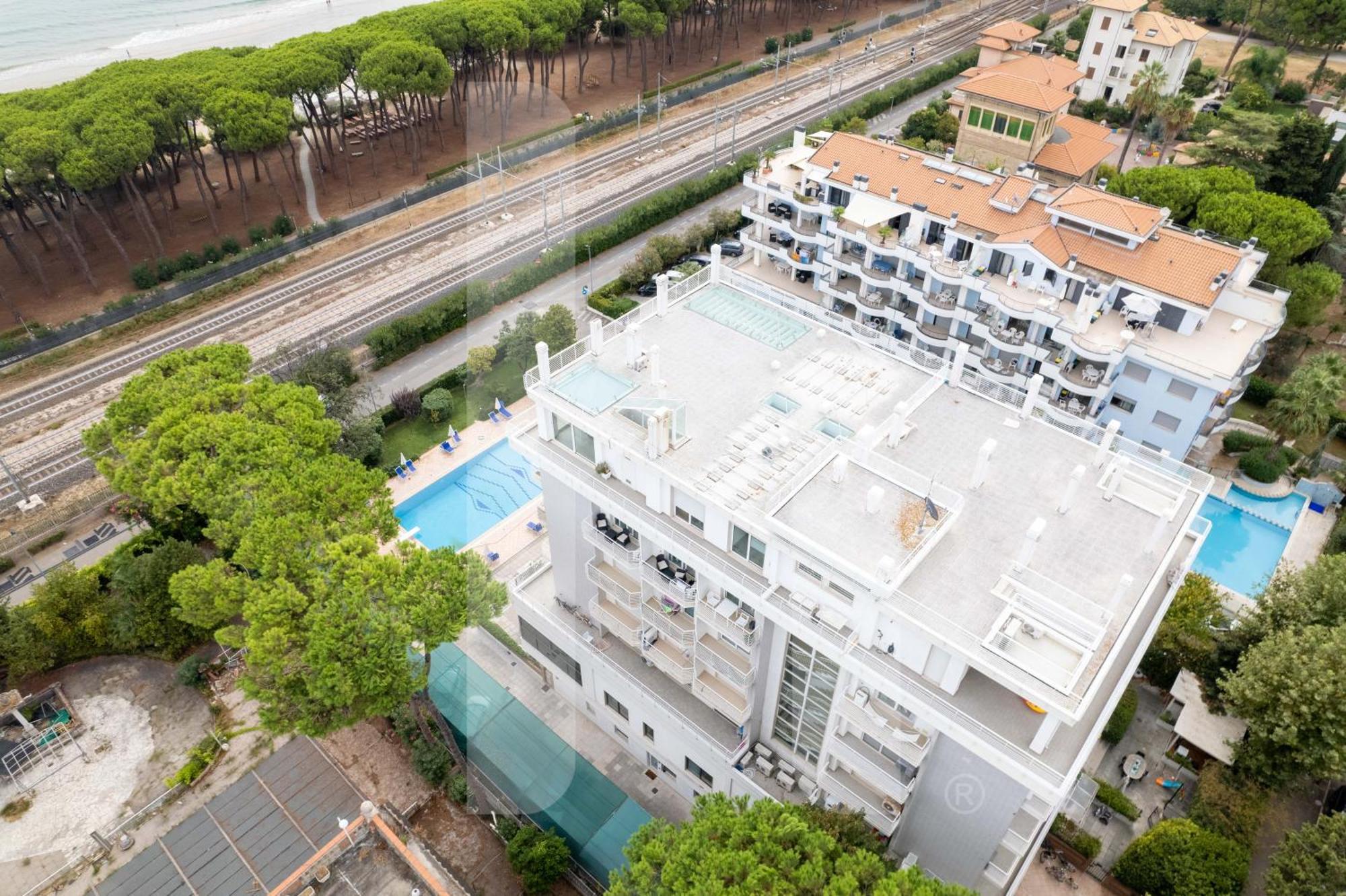 Homiday - Residence Prestige 피네토 외부 사진